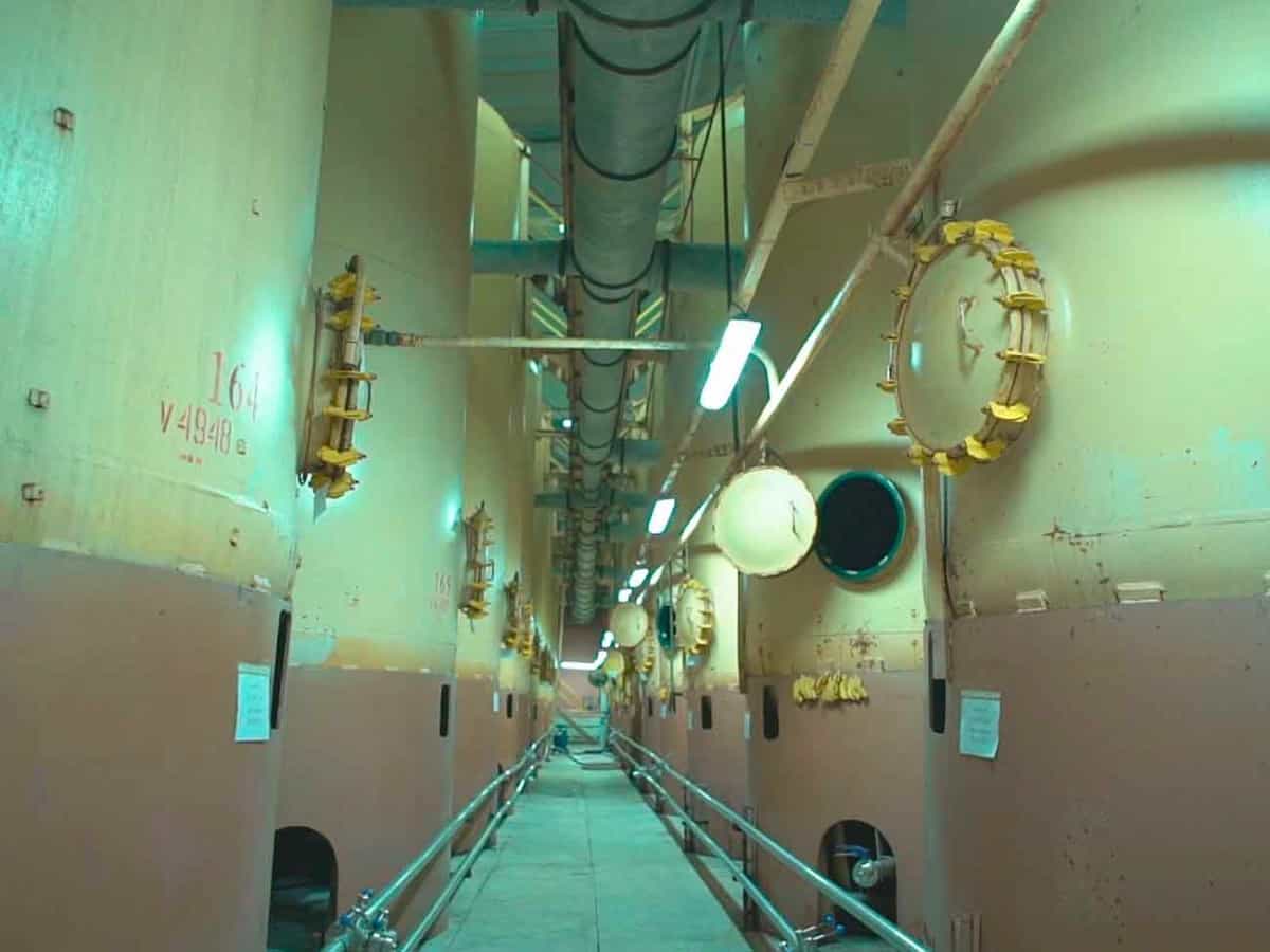 баки для хранения вина