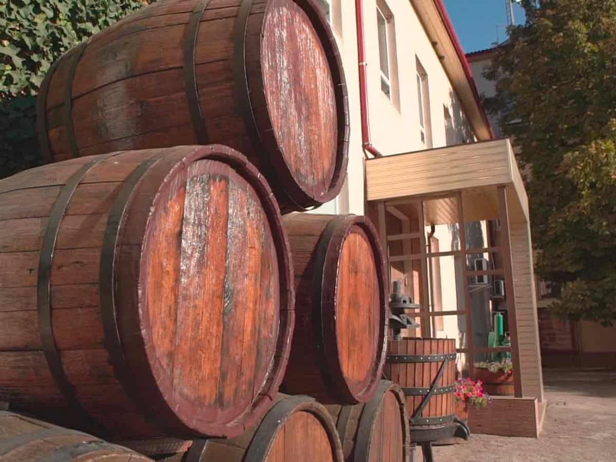 дубовые бочки для вина