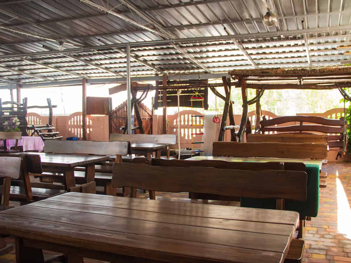 Зал кафе У Бабушек в Коблево Домашняя кухня