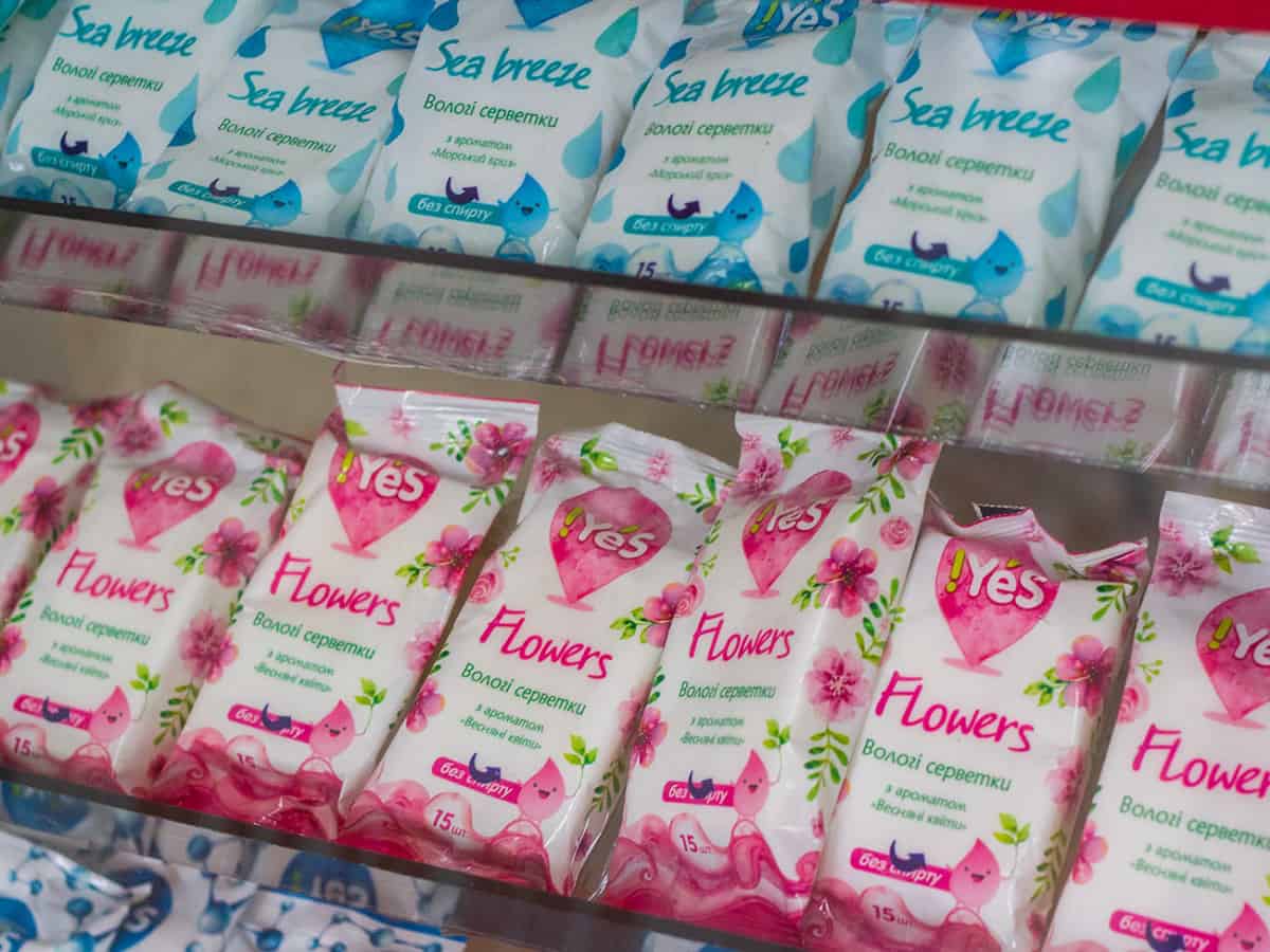 Ассортимент влажных салфеток в аптеке Коблево