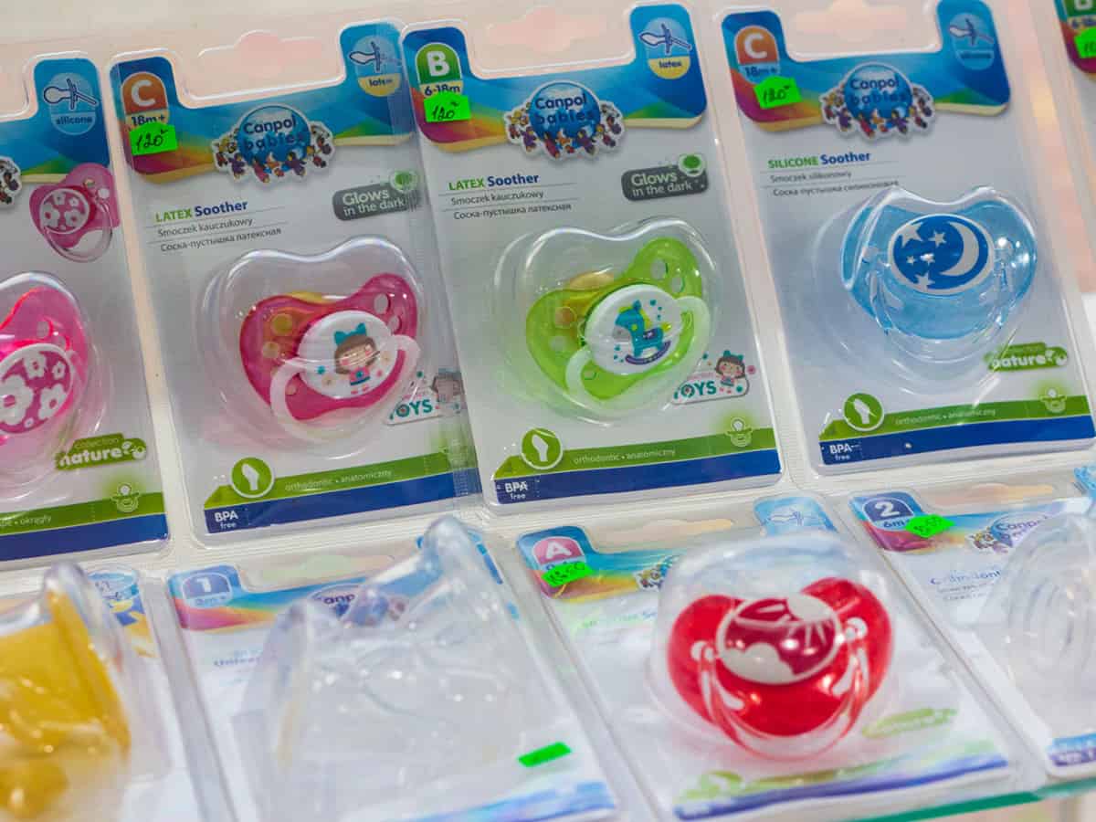 Ассортимент пустышек в аптеке Коблево