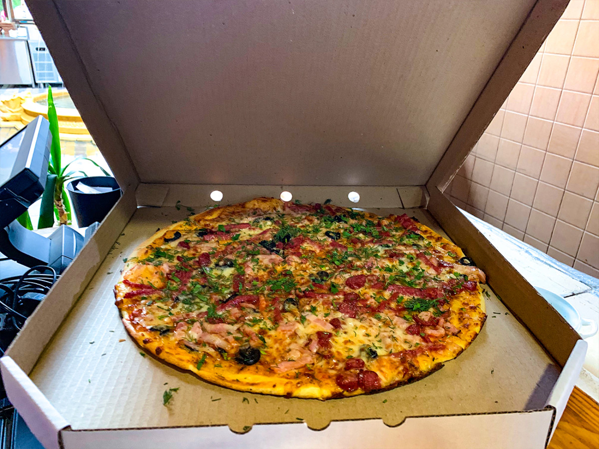 Заказать еду из ресторана в номер в Коблево