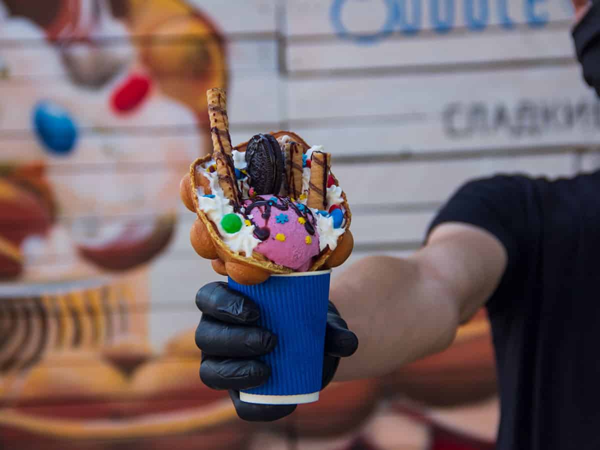 Гонконгские вафли в кафе Bubble