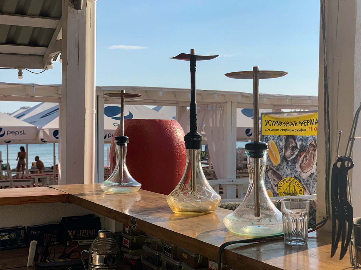 Где в Коблево покурить кальян Мама Пляж