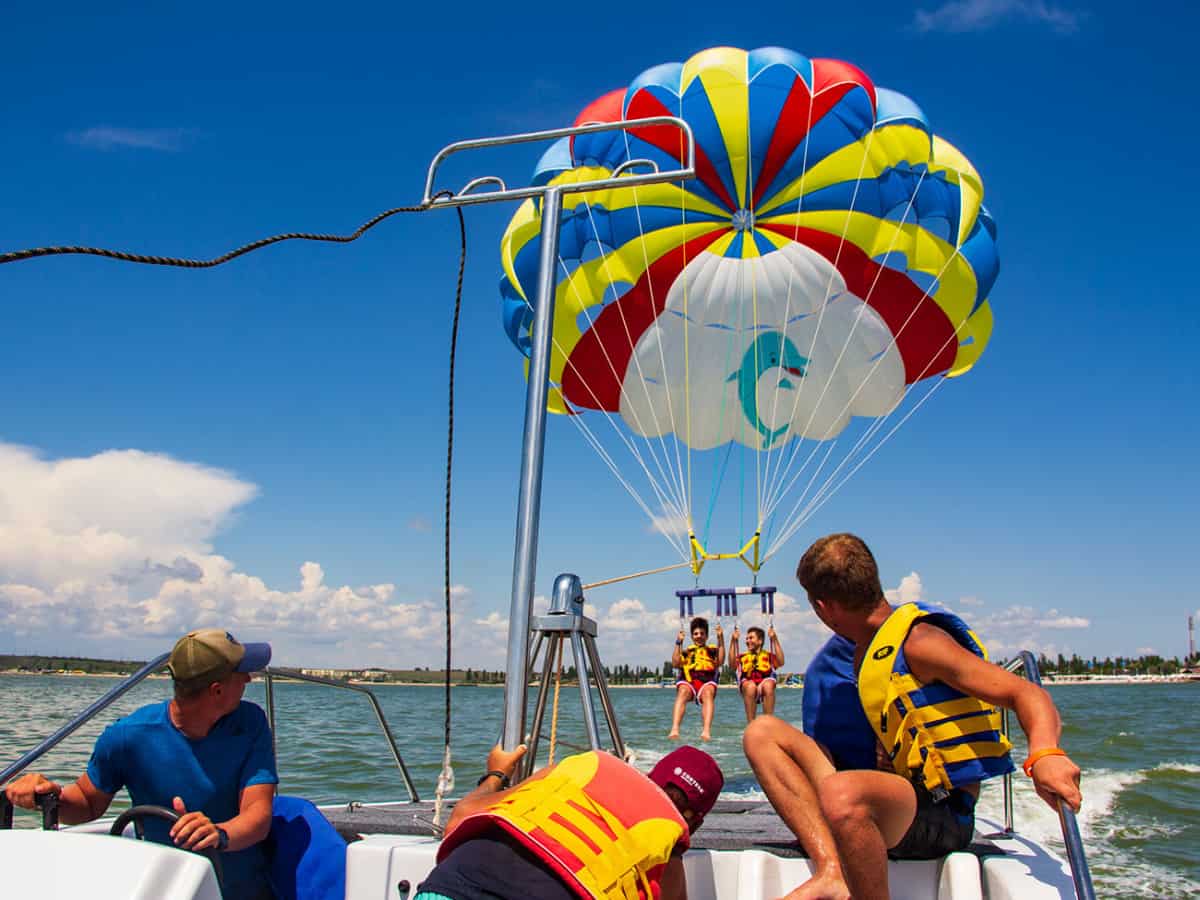 парашюты на дельфине в Коблево