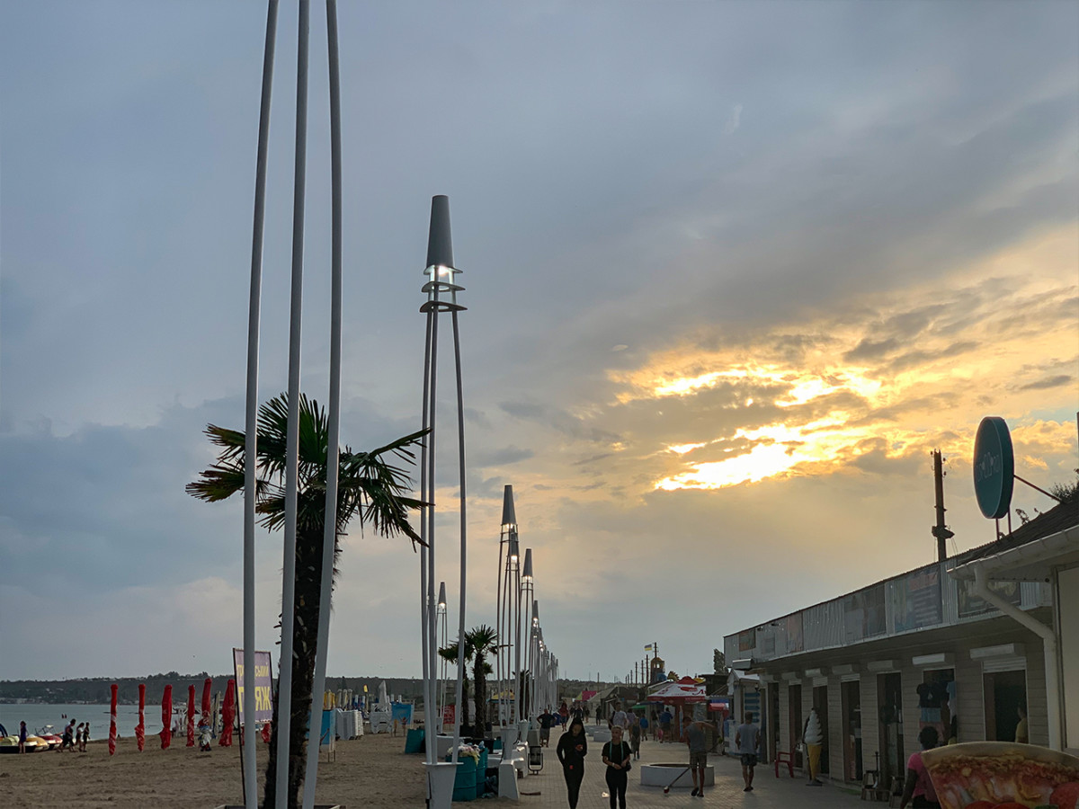 Пляжная аллея в Коблево фото