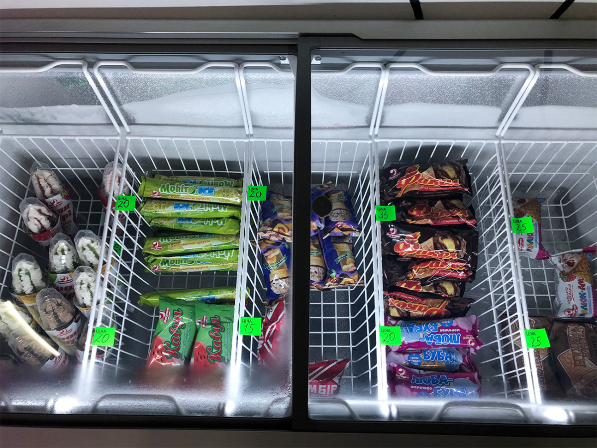 Мороженое в ассортименте в заведении в Коблево