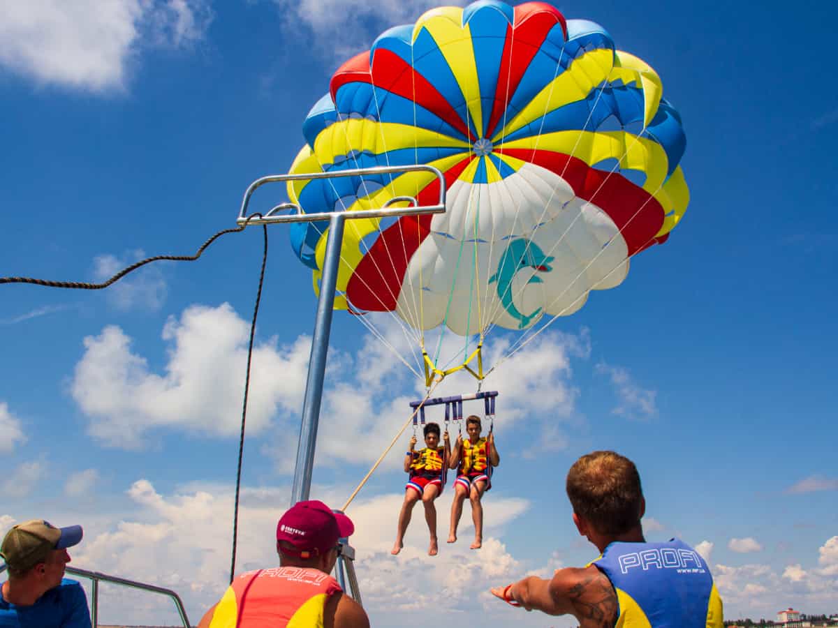 полет с парашютом на черном морем в Коблево