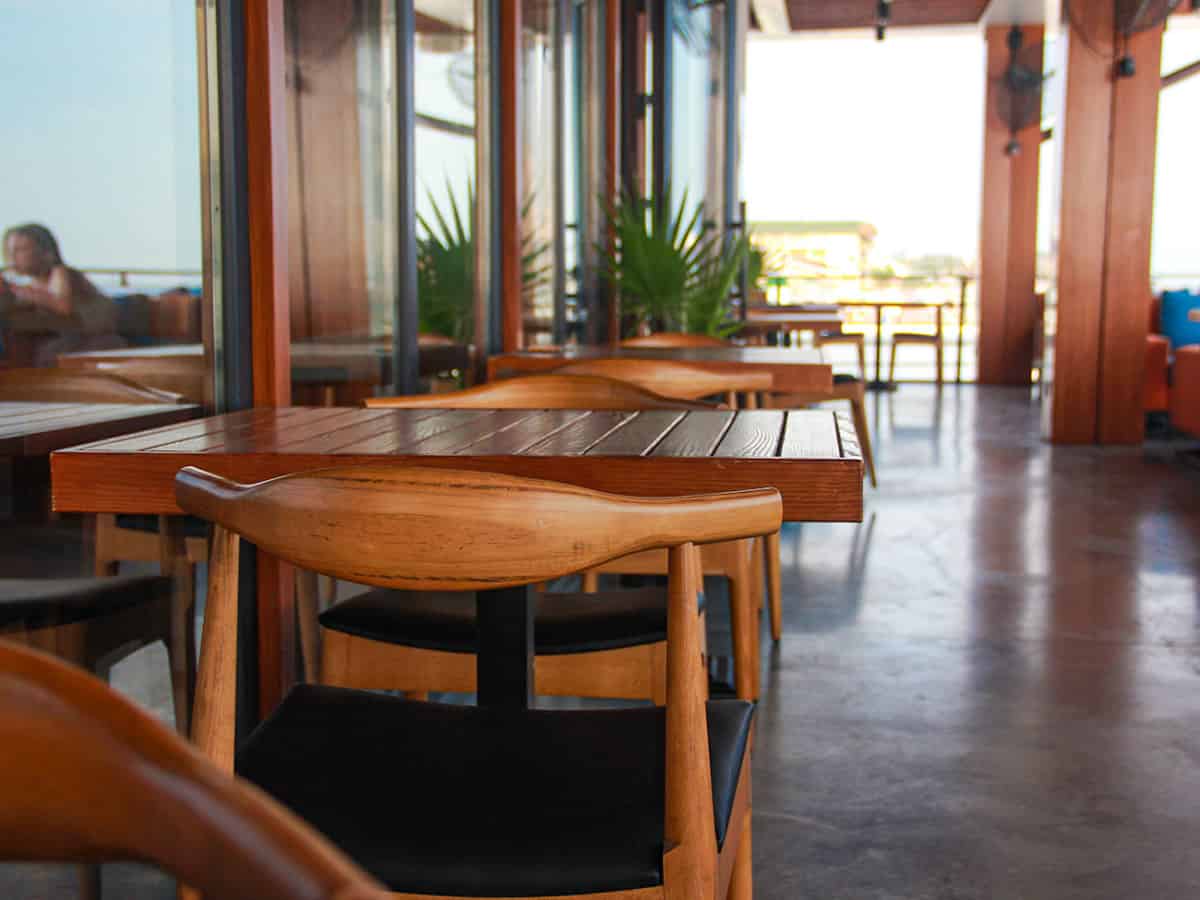 Ресторан на берегу моря в Коблево