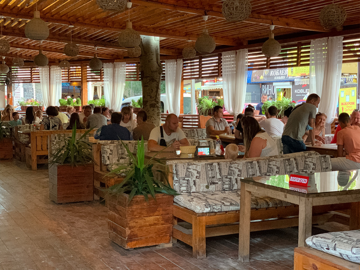 Доставка в пицца-ресторане Милано в Коблево гости заведения