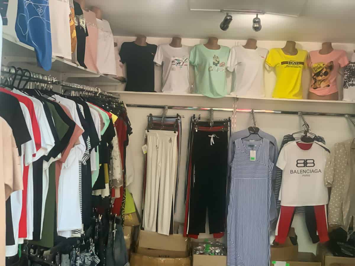 Рыночная аллея возле Связиста в Коблево. Ассортимент