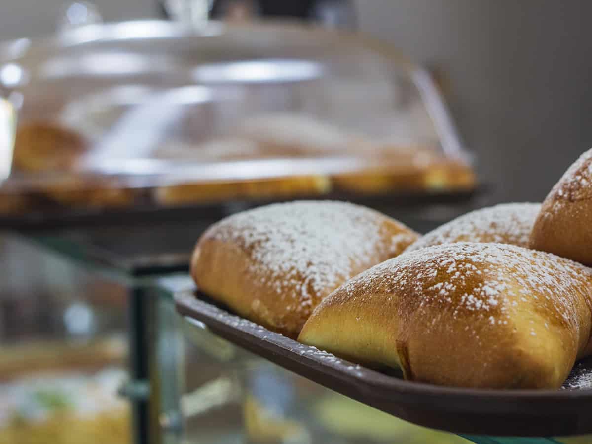 Свежая выпечка в кафе в Коблево