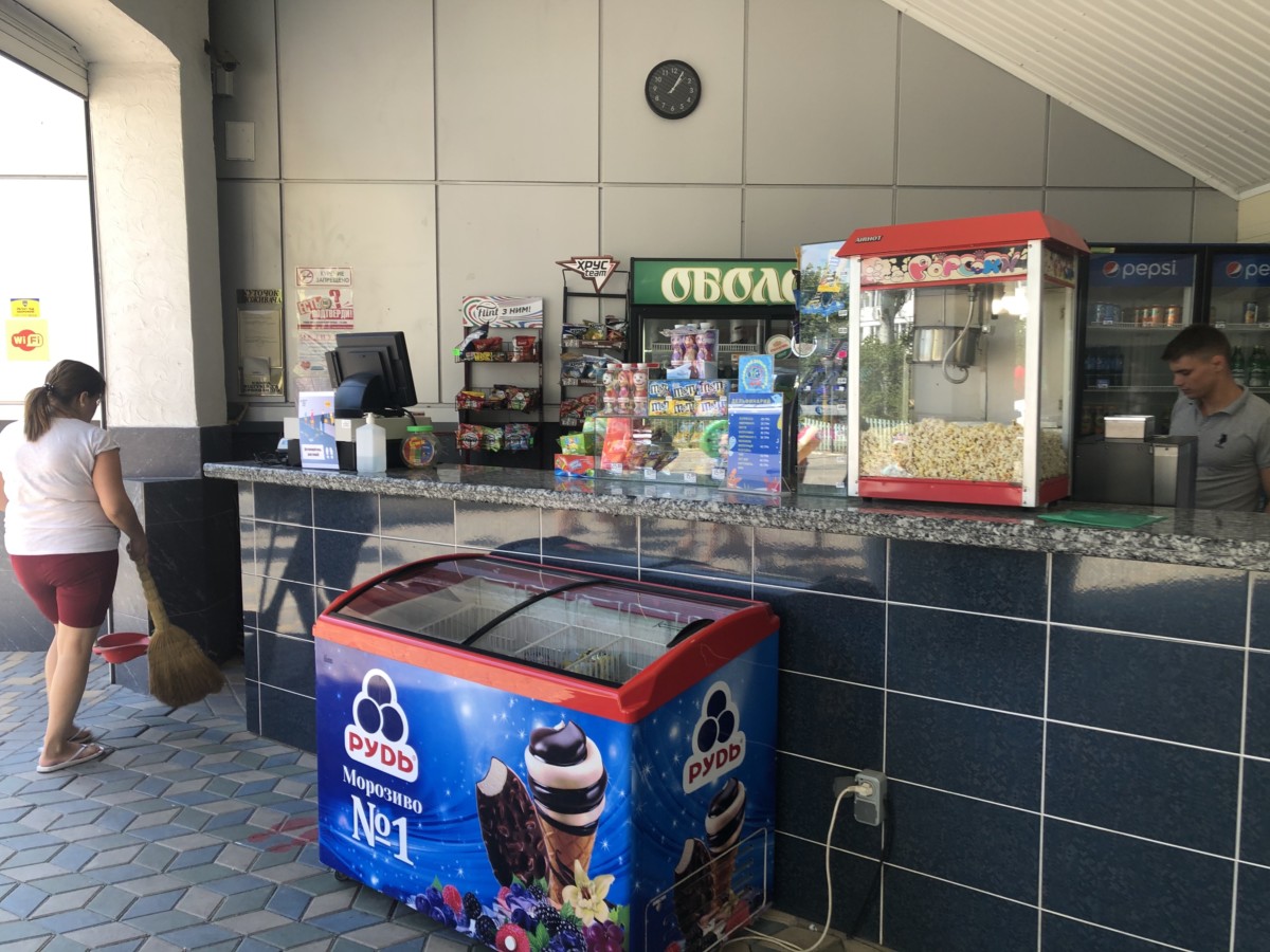 Дельфинарий кафе в Коблево