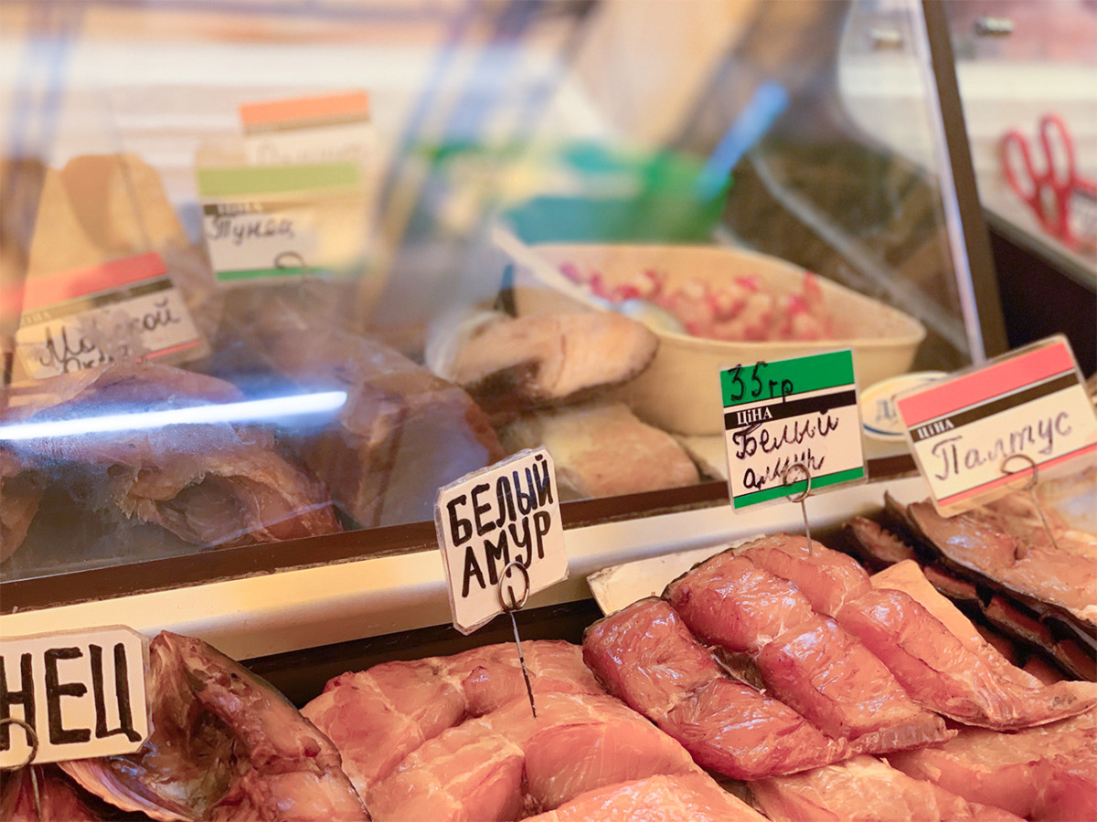 Рынок Мини Привоз в Коблево ассортимент морепродуктов