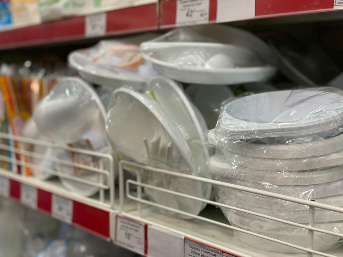 Одноразовая посуда в ассортименте в Коблево