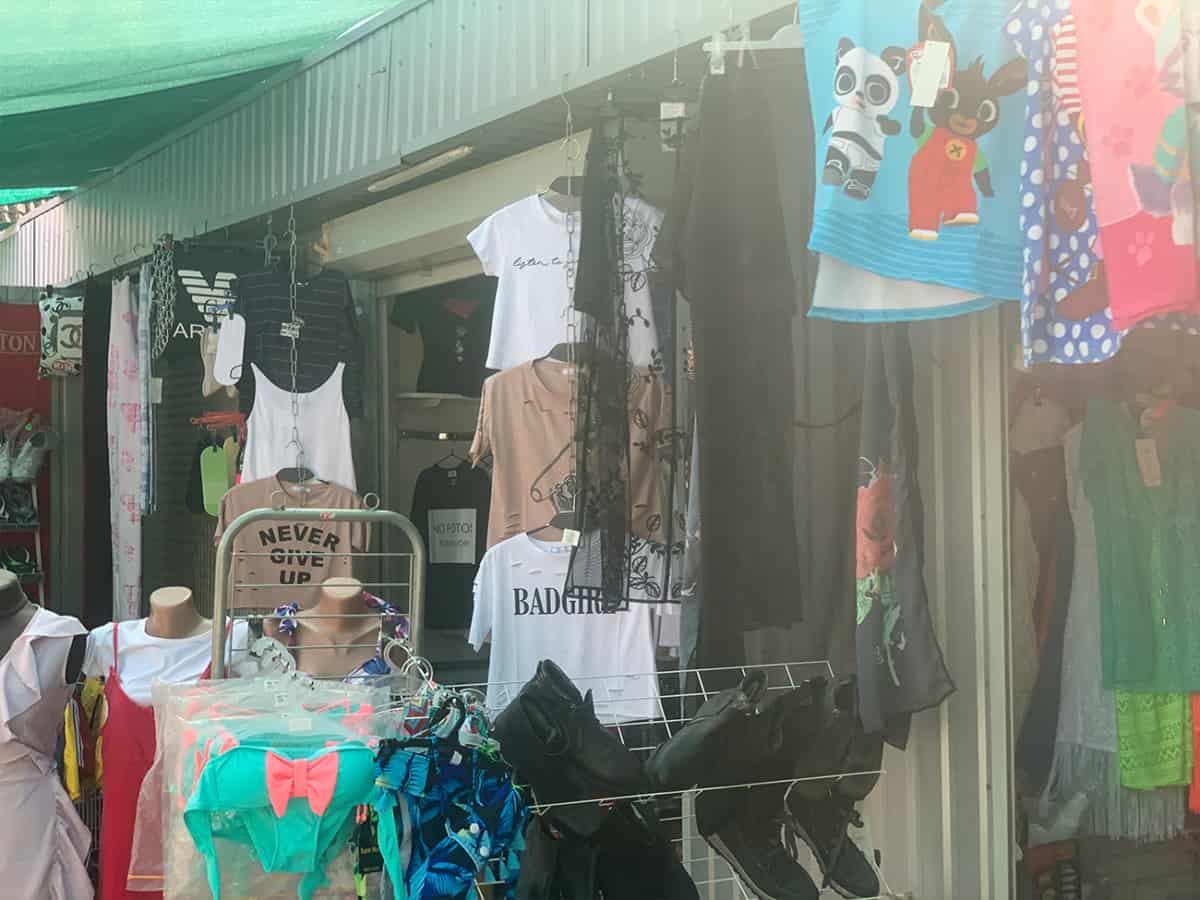 Рыночная аллея возле Связиста в Коблево