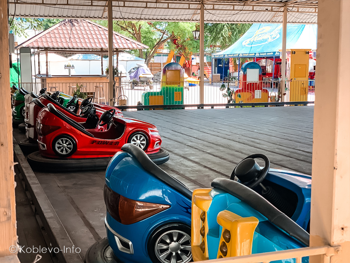 Аттракцион машинки в Коблево