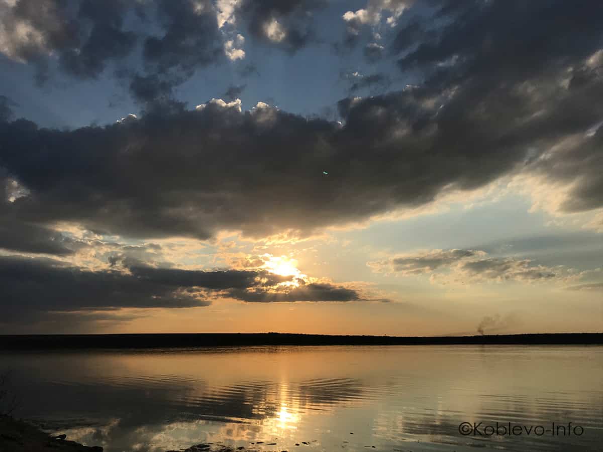 закат над водой в Коблево