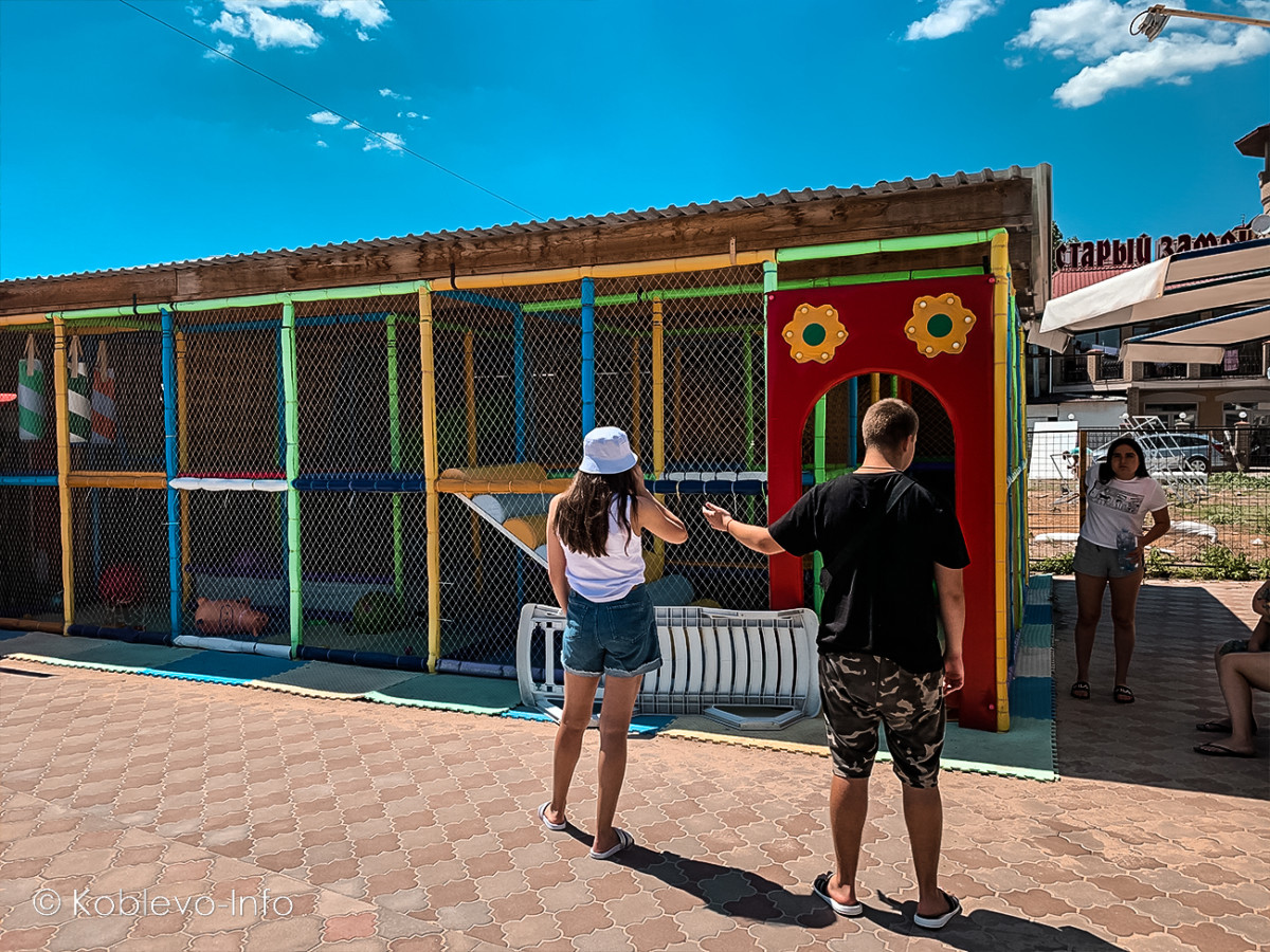 Парк аттракционов Преображенский в Молдавской части Коблево