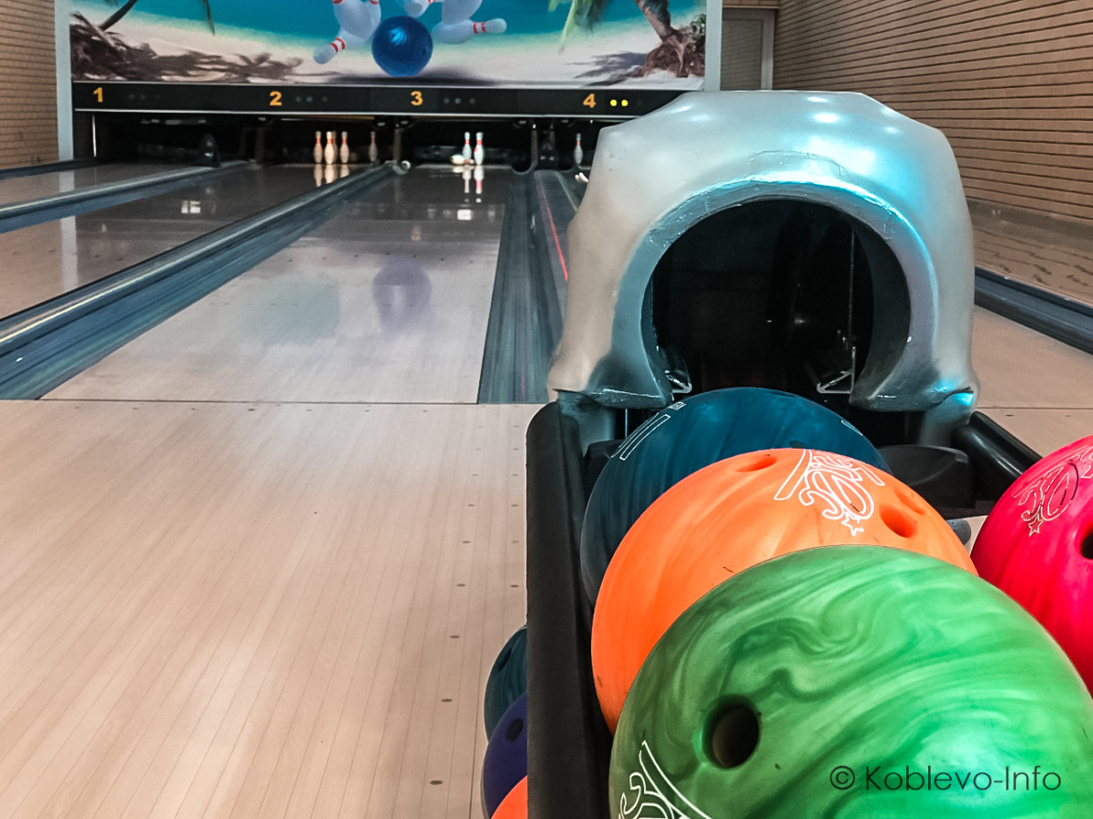Боулинг в кафе Кокос в Коблево