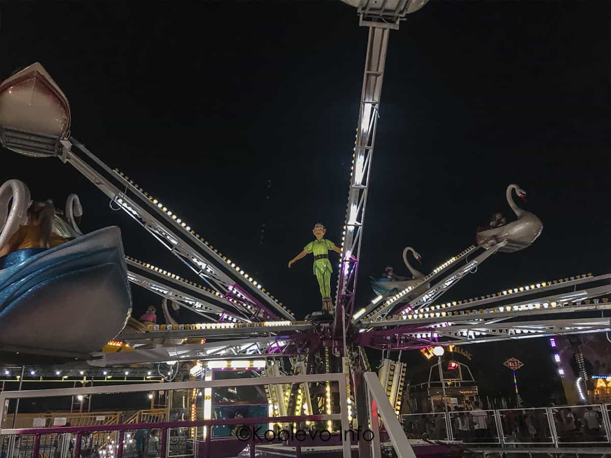 Развлечения в Коблево фото луна парка вечером