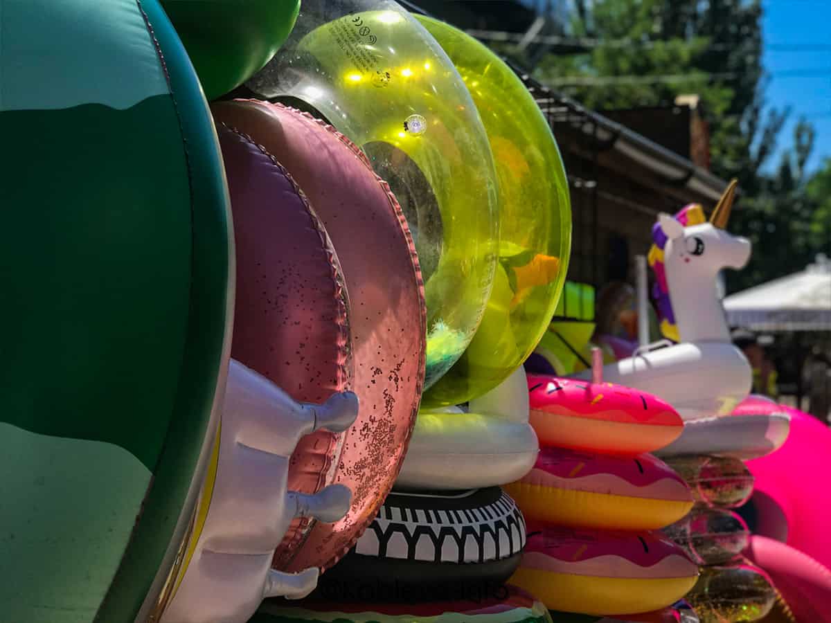 Большой выбор кругов в Коблево. Фото