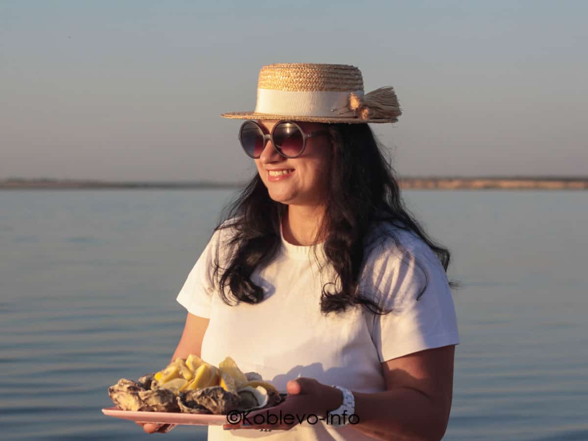 Девушка на Устричной ферме в Коблево