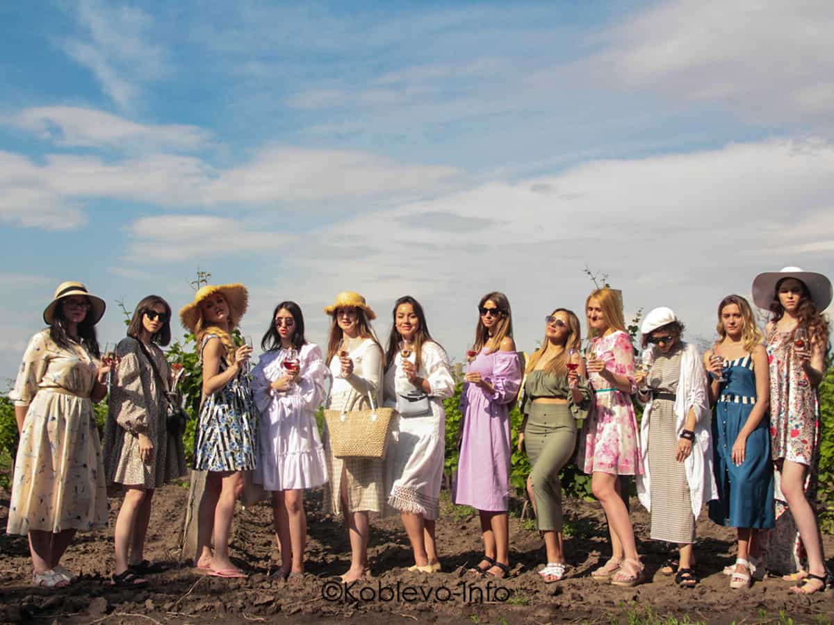 Художники и блогеры в Коблево