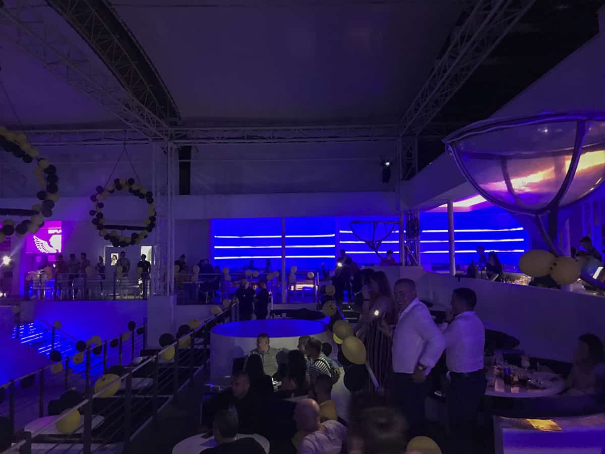 Резерв столика в ночном клубе Бразил в Коблево