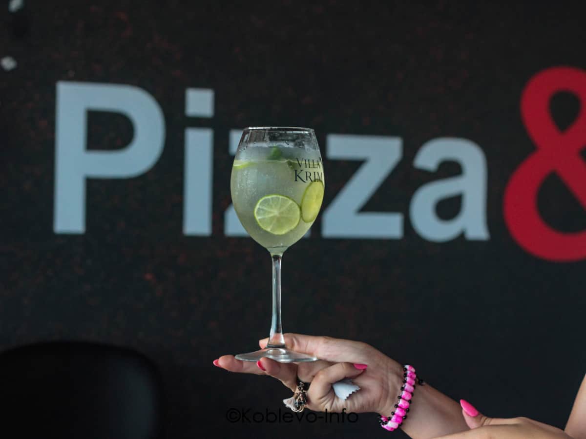 Коктейли в ресторане Pizza&Steak в Коблево