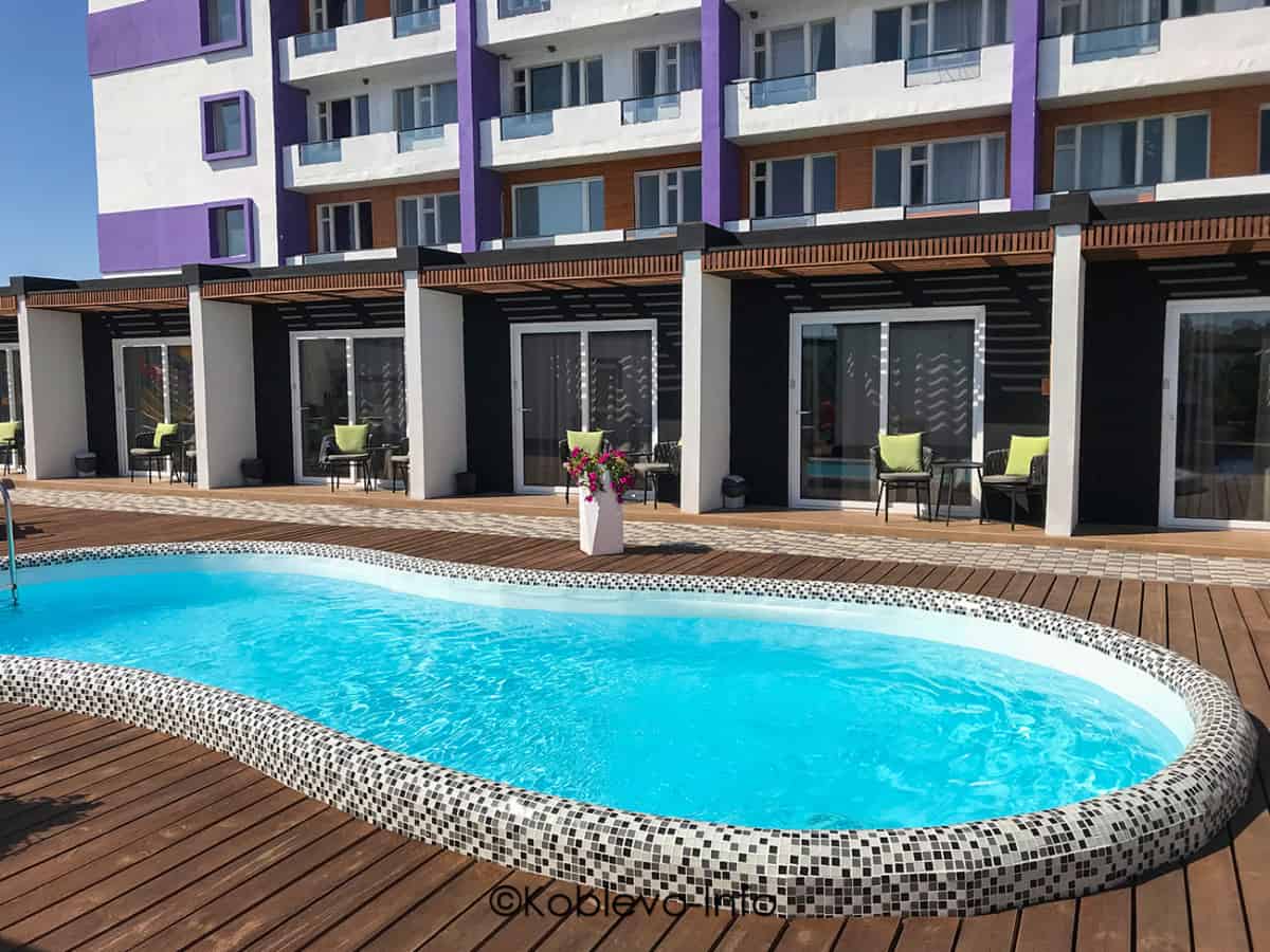 Коттеджи Вайт Виллас в Коблево