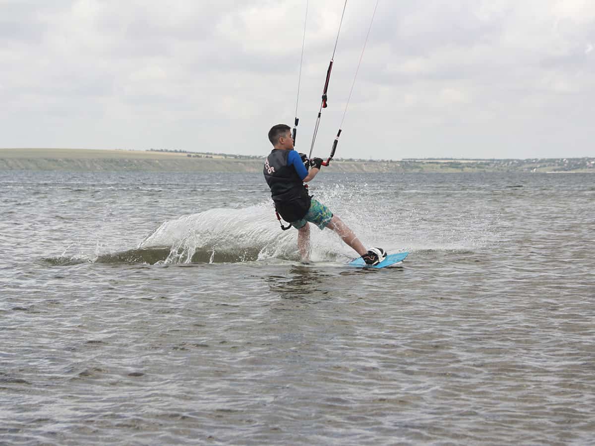 Школа кайтсерфинга на Тилигульском лимане в Коблево