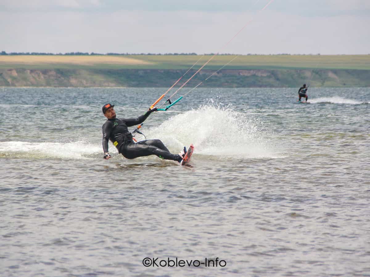 Трюки на кайте в Коблево