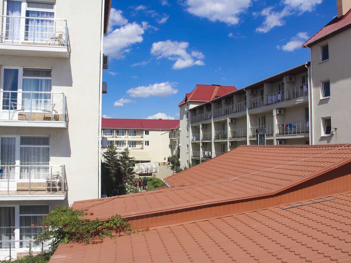 Снять номер в отеле Дельфин с видом на море в Коблево