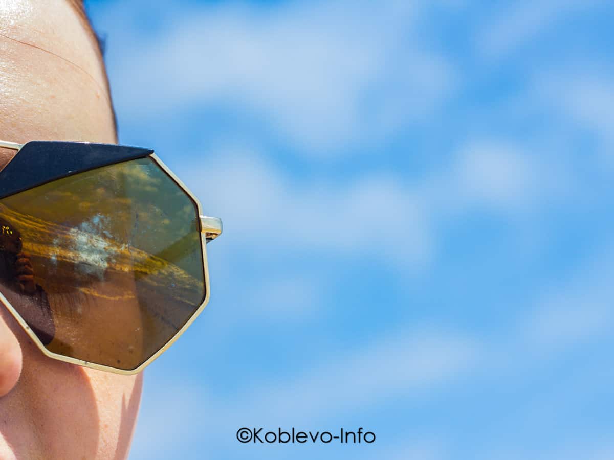 Отдых на пляже в Коблево летом