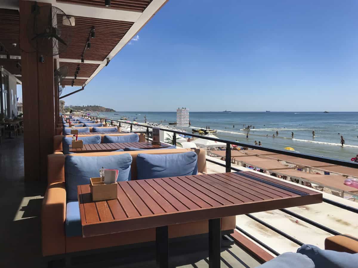 Ресторан на пляже в Коблево