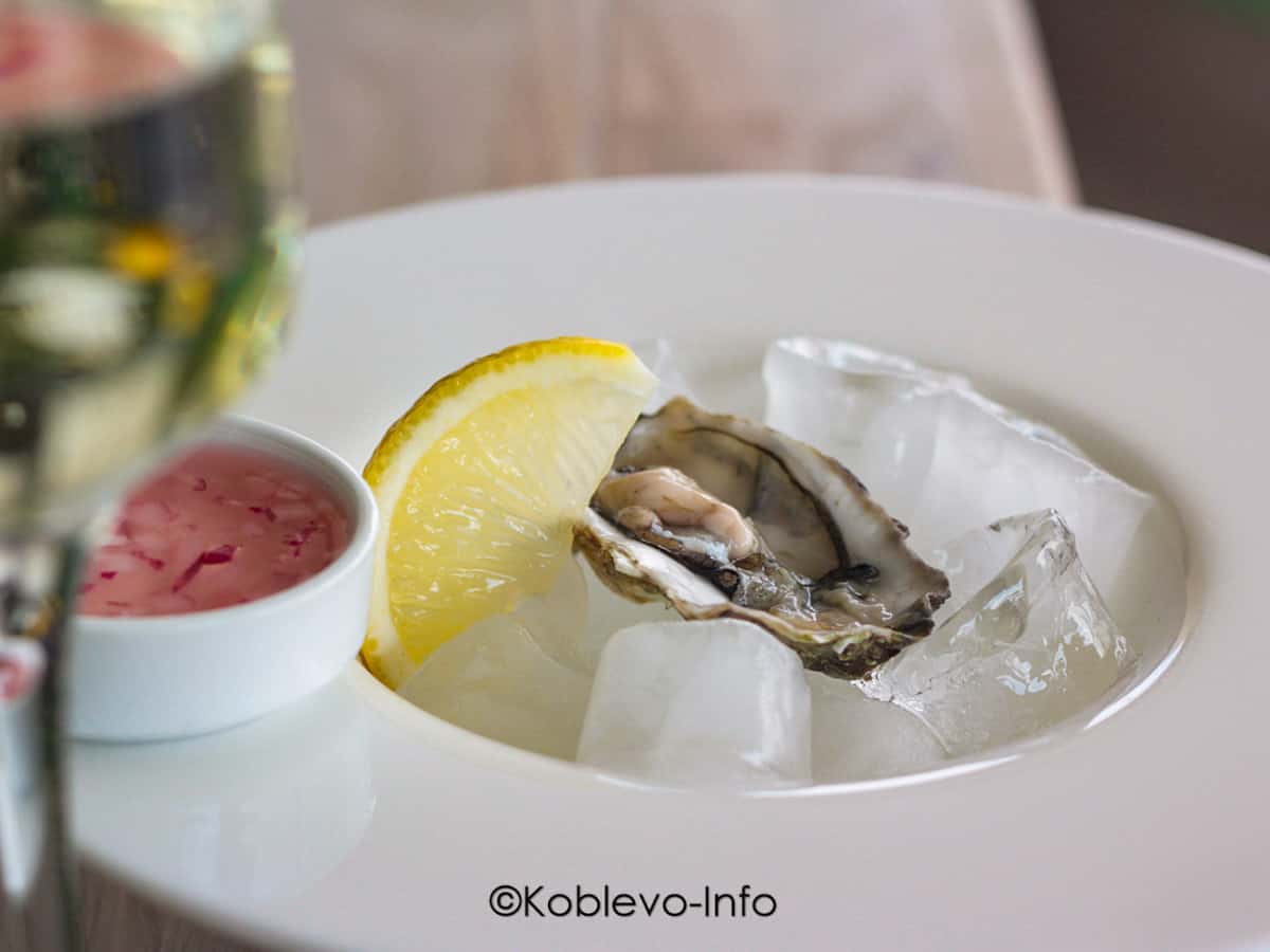 Как правильно есть устрицы Коблево