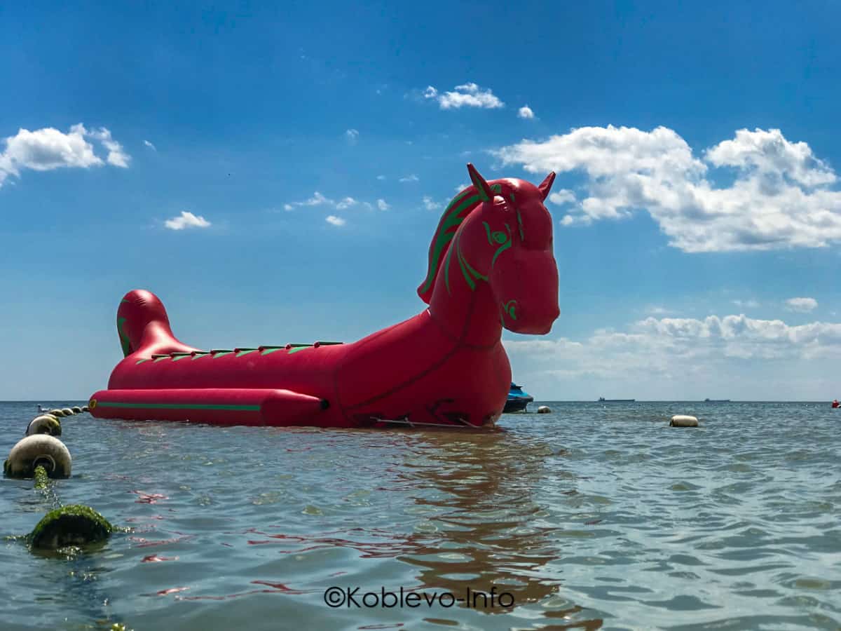 Пляжные развлечения в Коблево летом