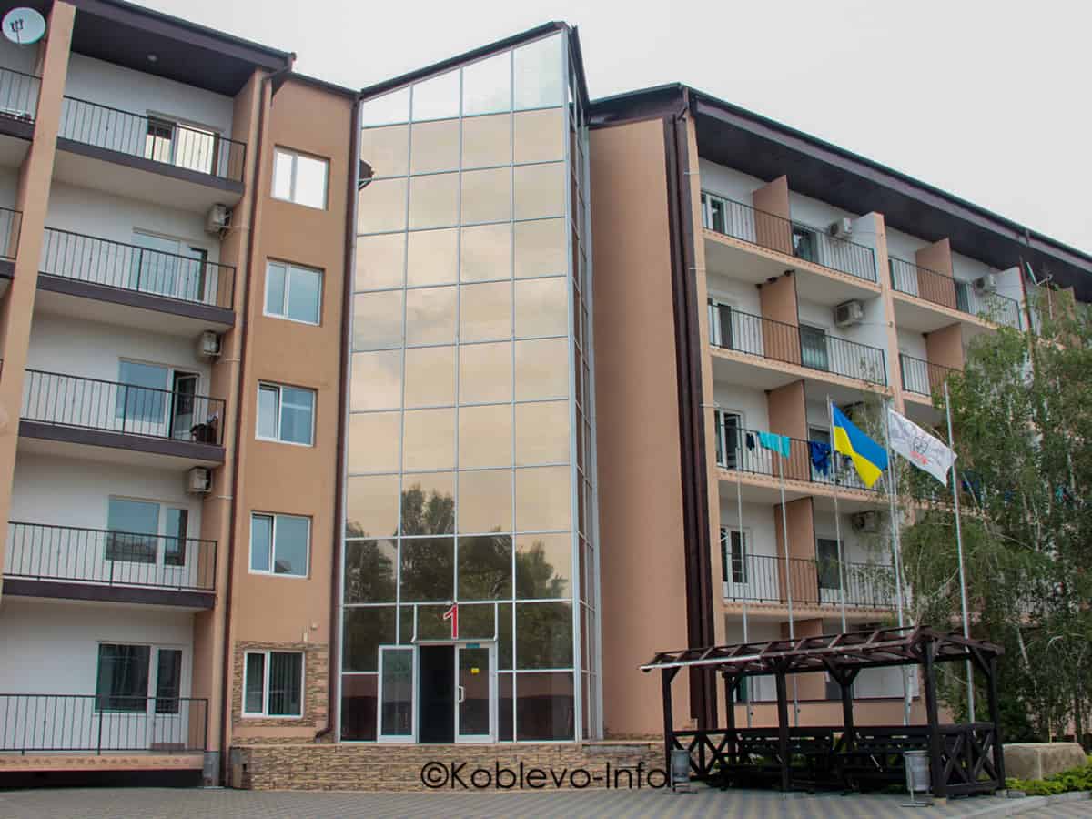 Снять номер на базе отдыха Парадиз в Коблево