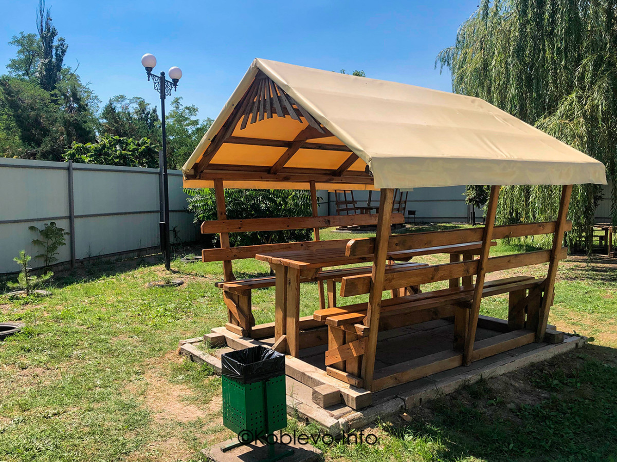 Зона отдыха в отеле Reef в Коблево