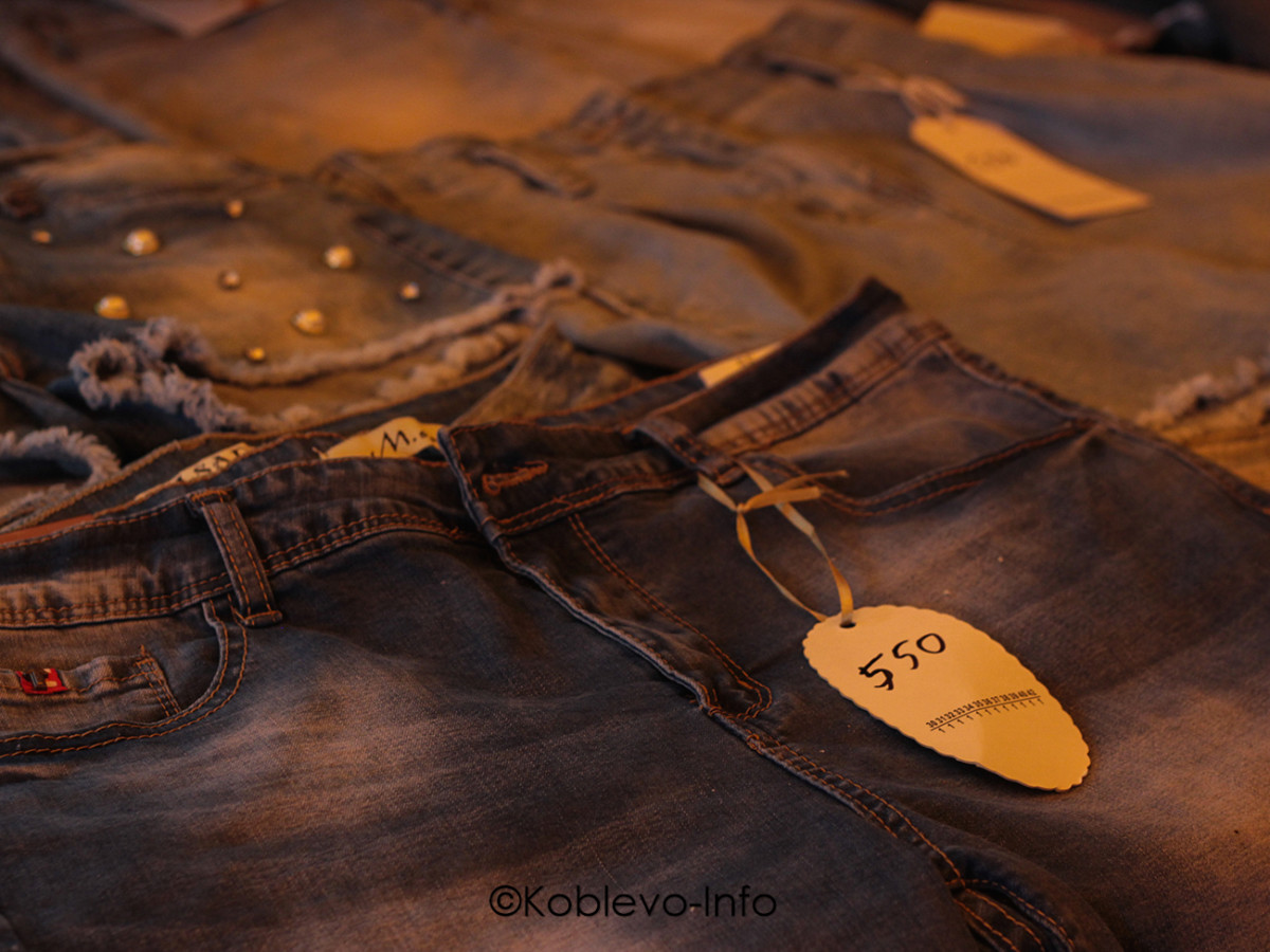 Одежда на Турецком рынке в Коблево 2021