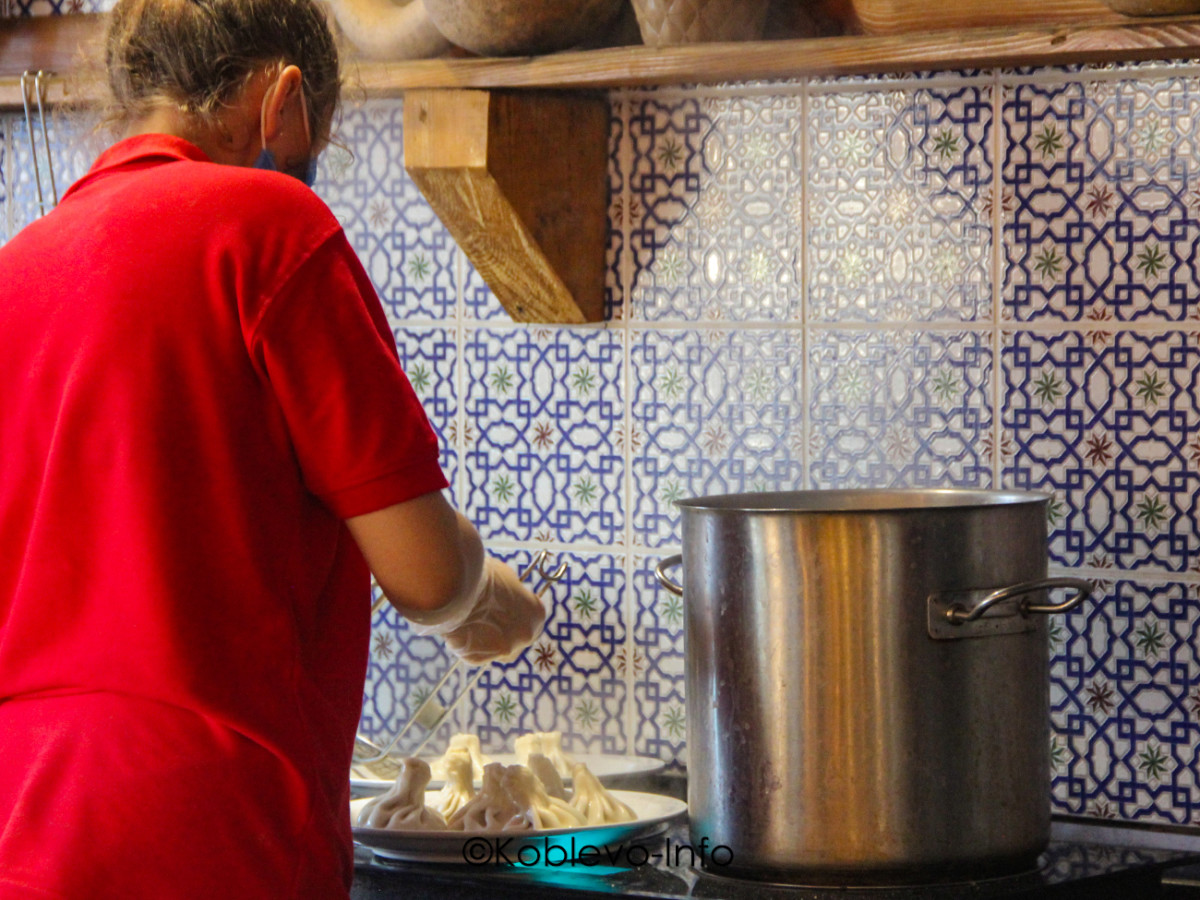 Как делают хинкали в Коблево