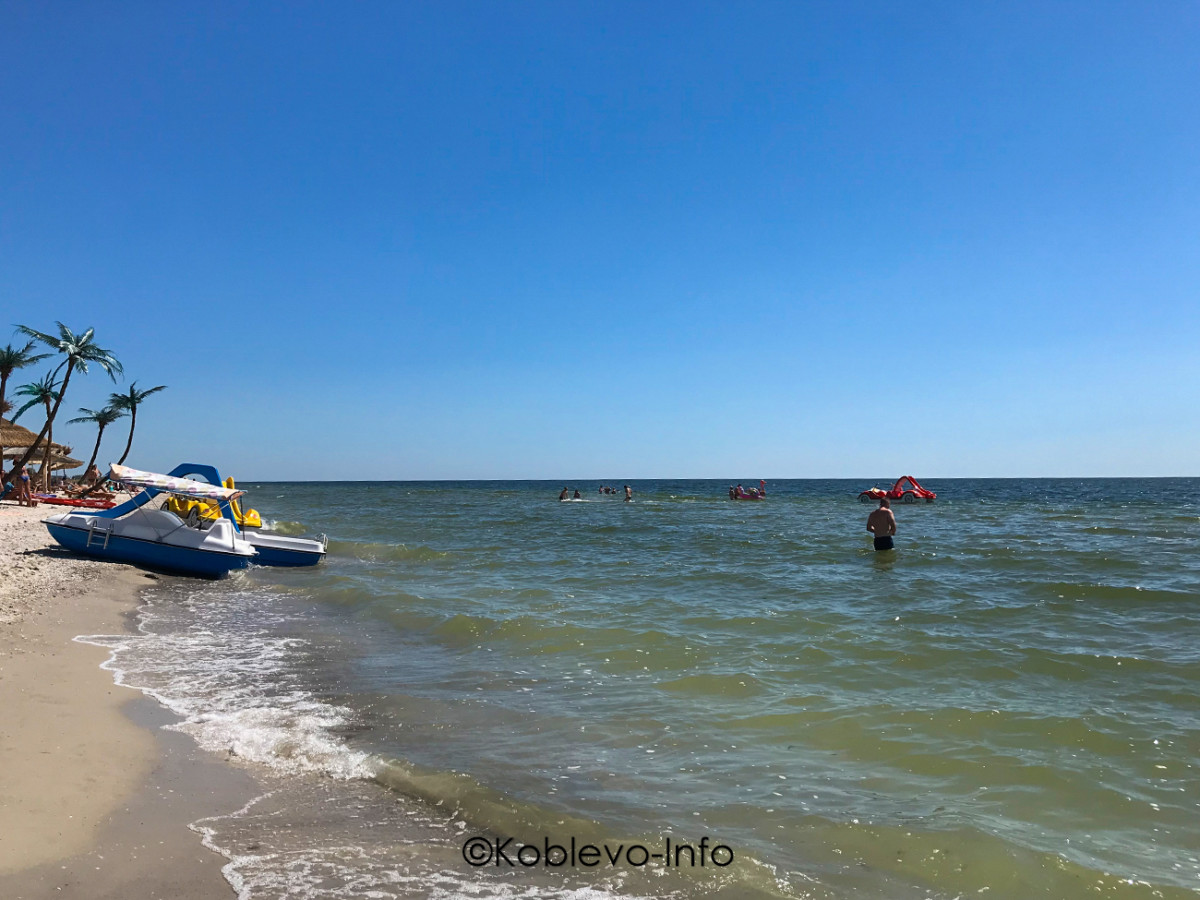 Катамараны на Кинбурнской косе