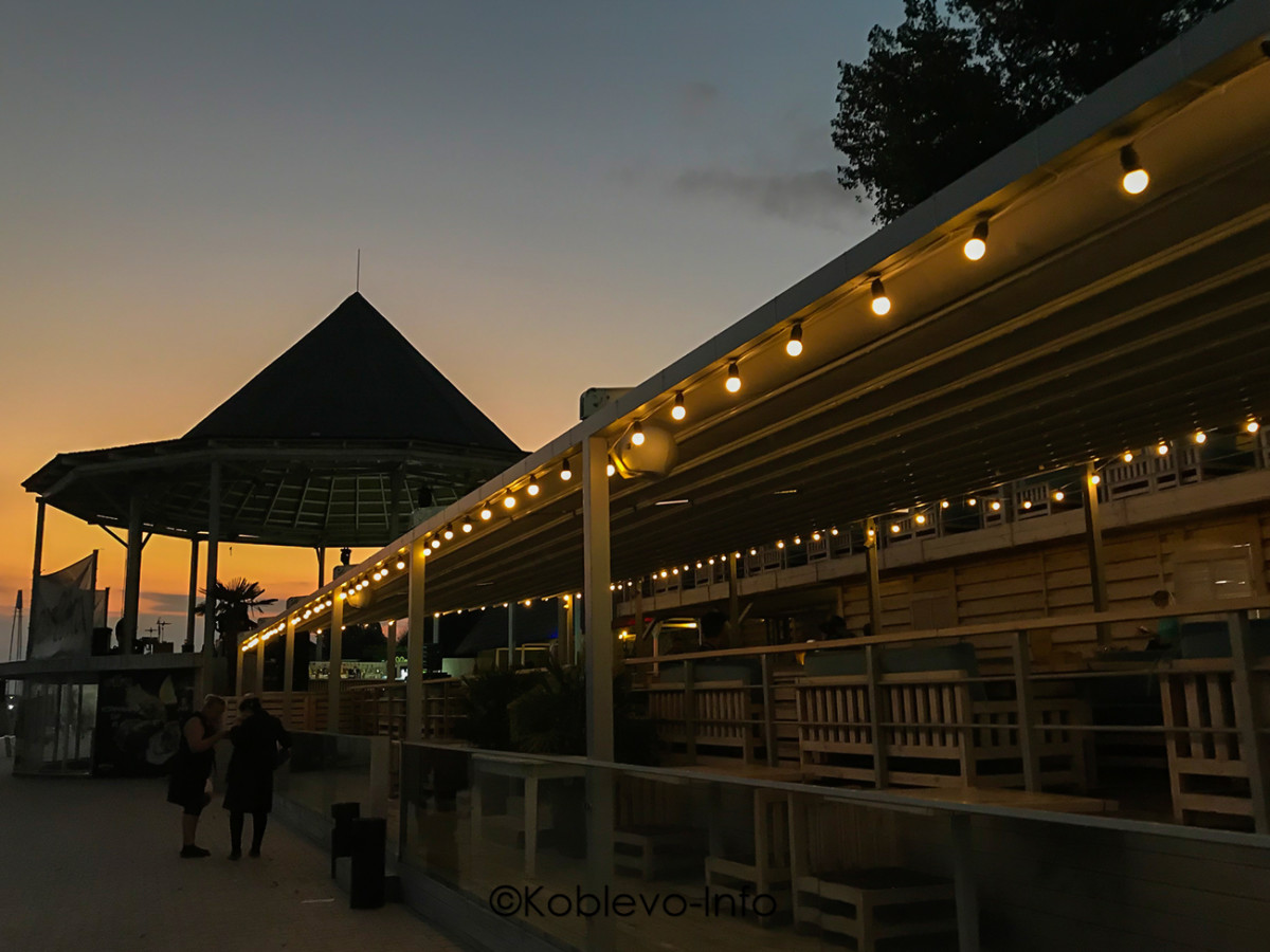 Пляжный клуб Бора Бора в Коблево