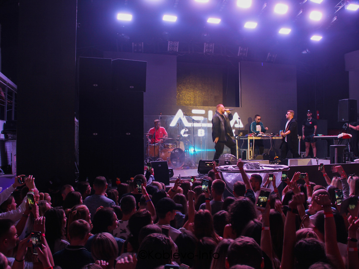 Выступление популярного артиста Леши Свик в Коблево