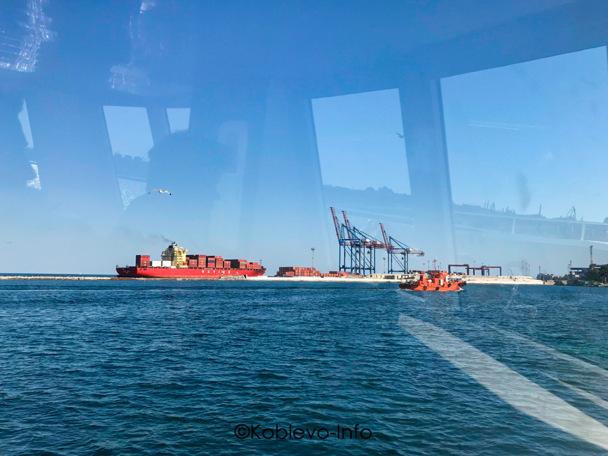 Корабли в порту Одессы