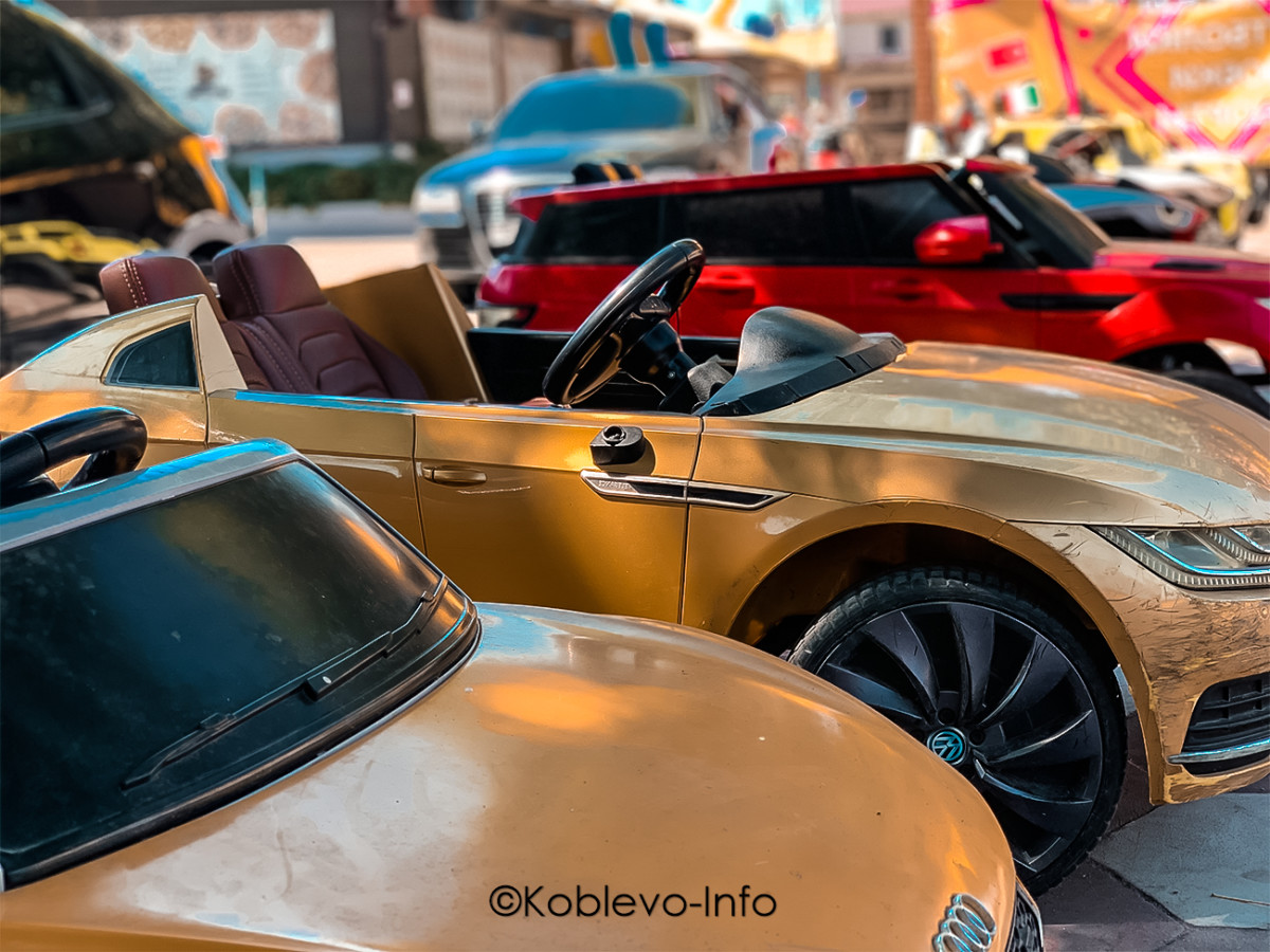 Аттракционы для детей в парке Преображенский в Коблево