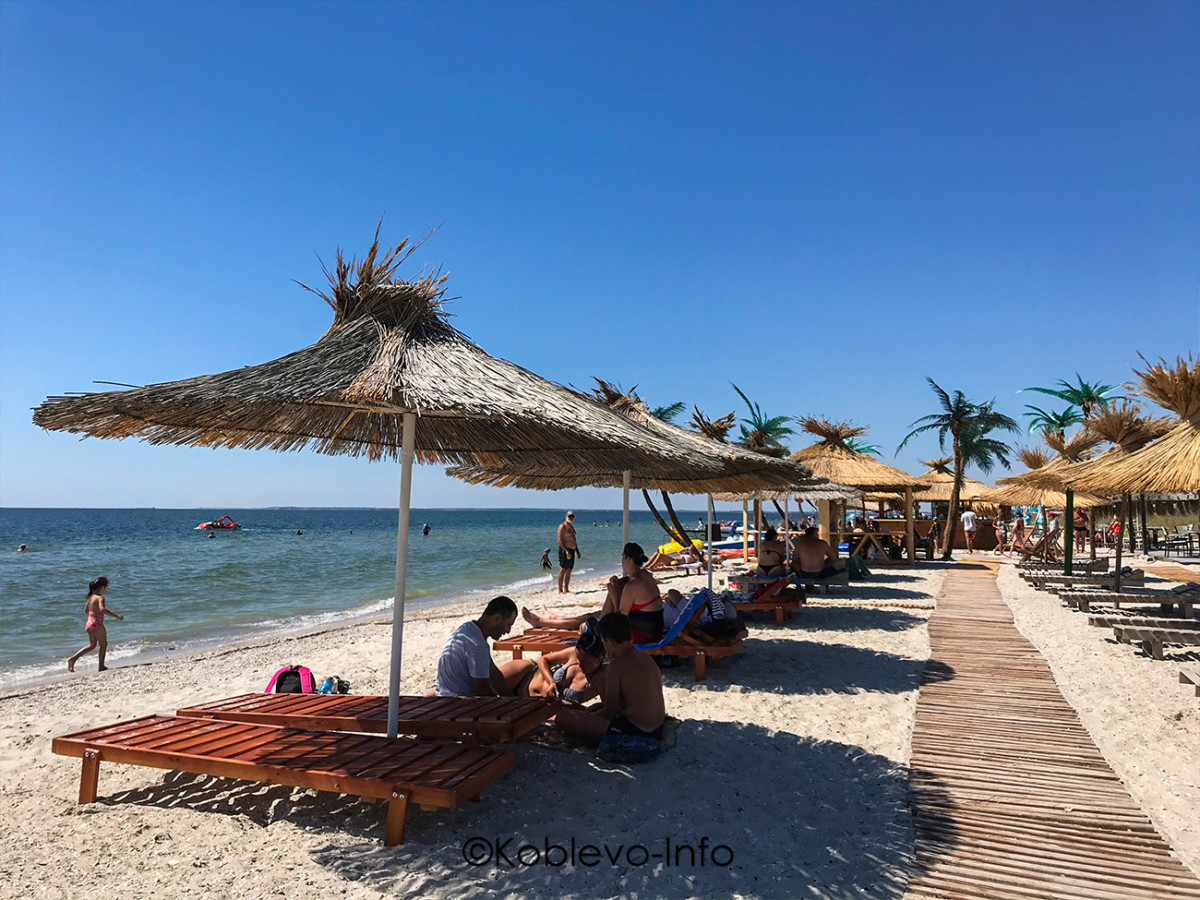 Пляж для отдыхающих на Кинбурнском полуострове