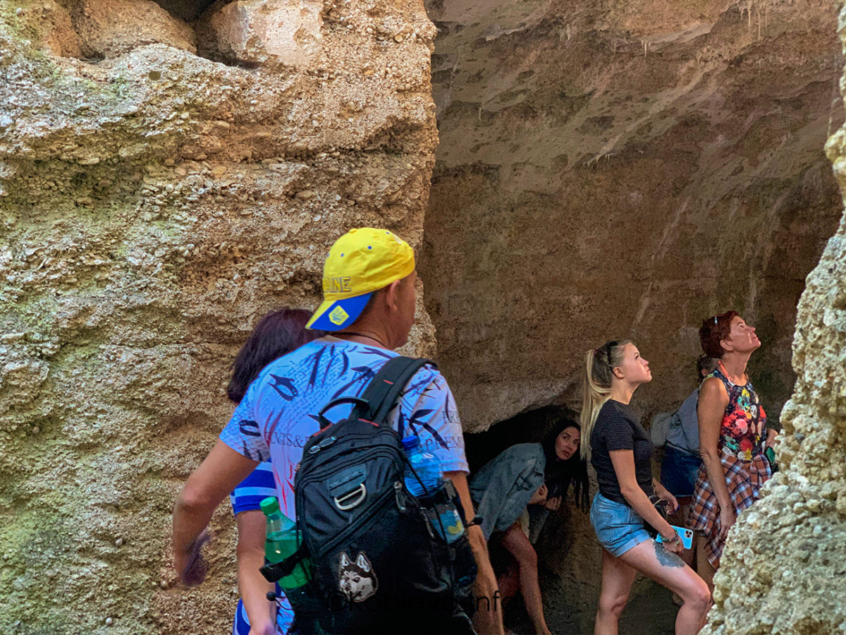 Скалы на острове Березань