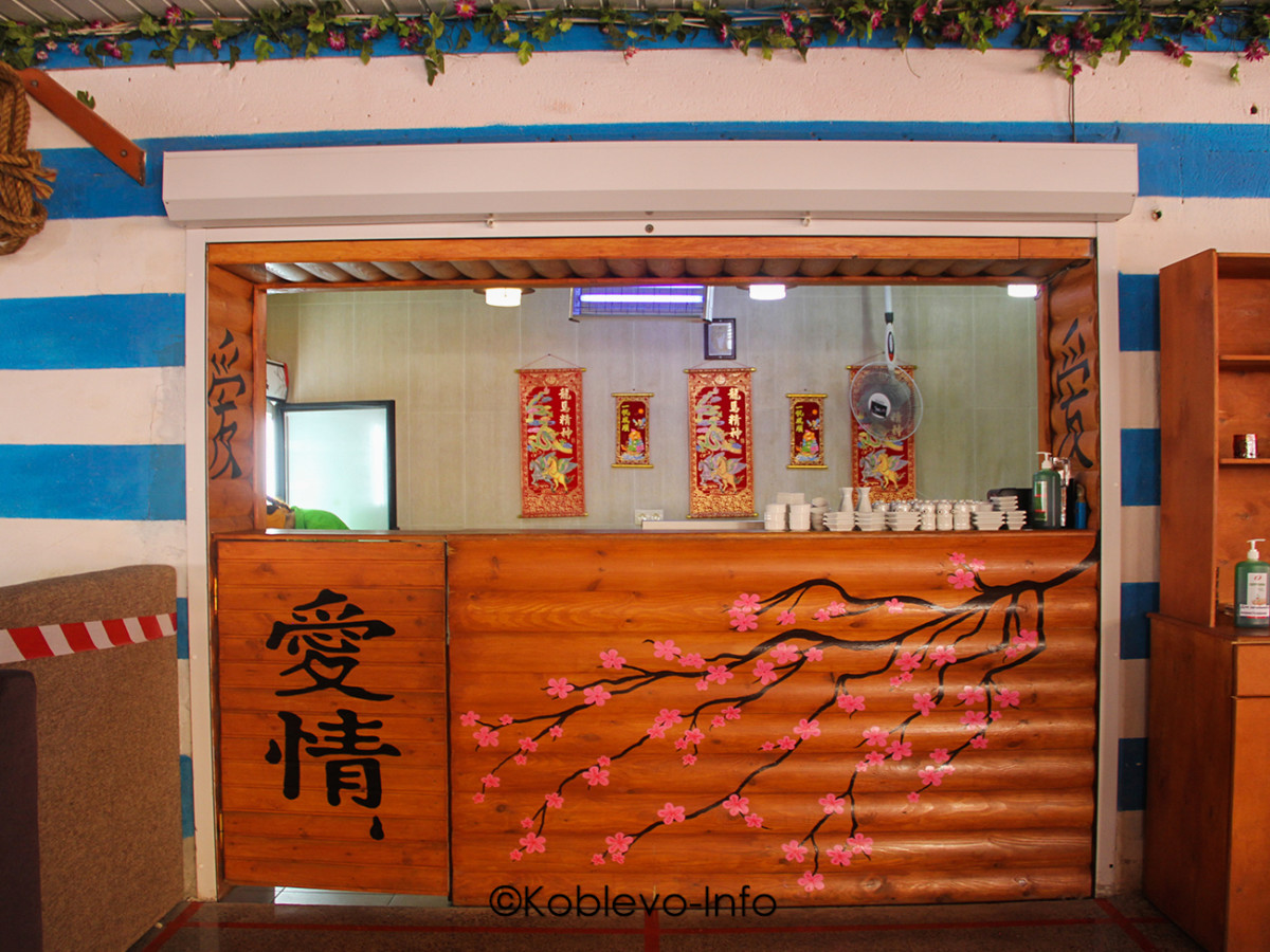 Японская кухня в пиццерии Парус в Коблево